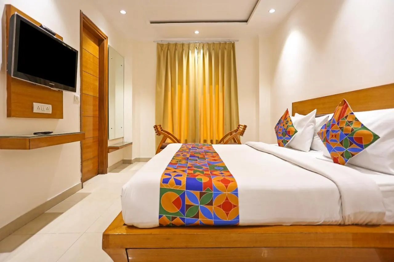 Hotel Fortuner Karol Bagh Just 1 Km From New Delhi Railway Station India