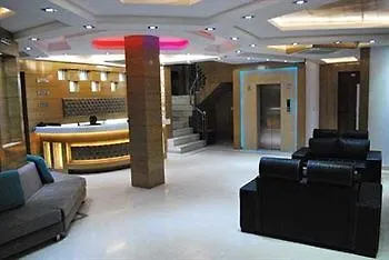 Hotel Fortuner Karol Bagh Just 1 Km From New Delhi Railway Station