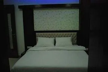 Hotel Fortuner Karol Bagh Just 1 Km From New Delhi Railway Station